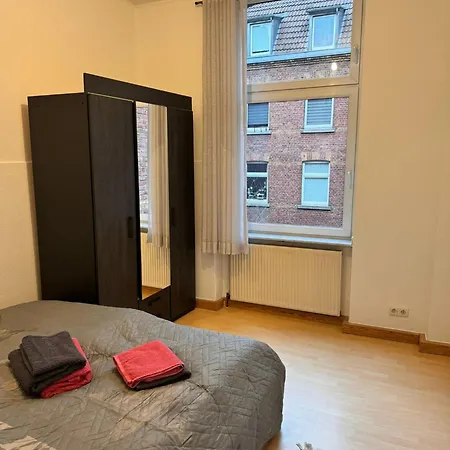 3-room In Centre Apartment Cologne